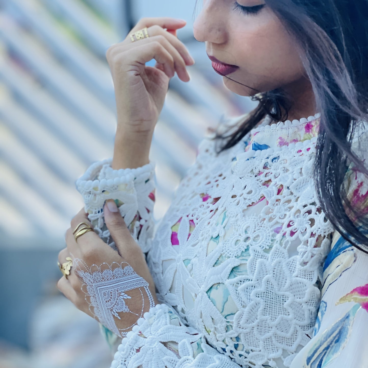 Lace Whisper - Pearl Henna-Inspired Body Art