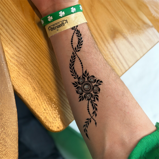 Dark Petal - Midnight Henna-Inspired Body Art